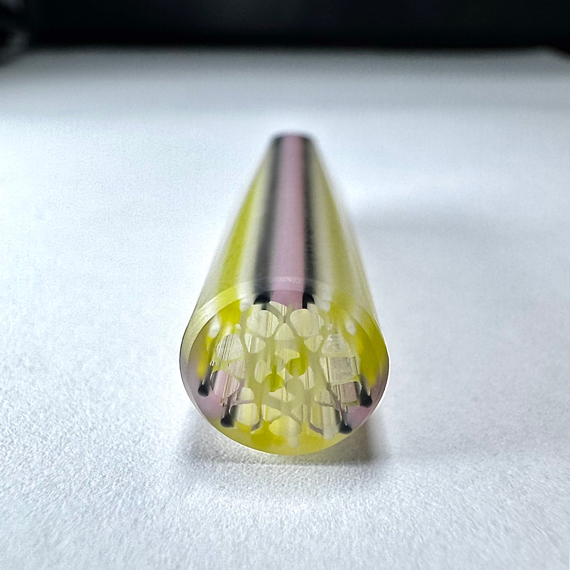TELE-MAGENTA UV || TRIGON-FACET || #M0120 || SQUID GAMES 1 of 3