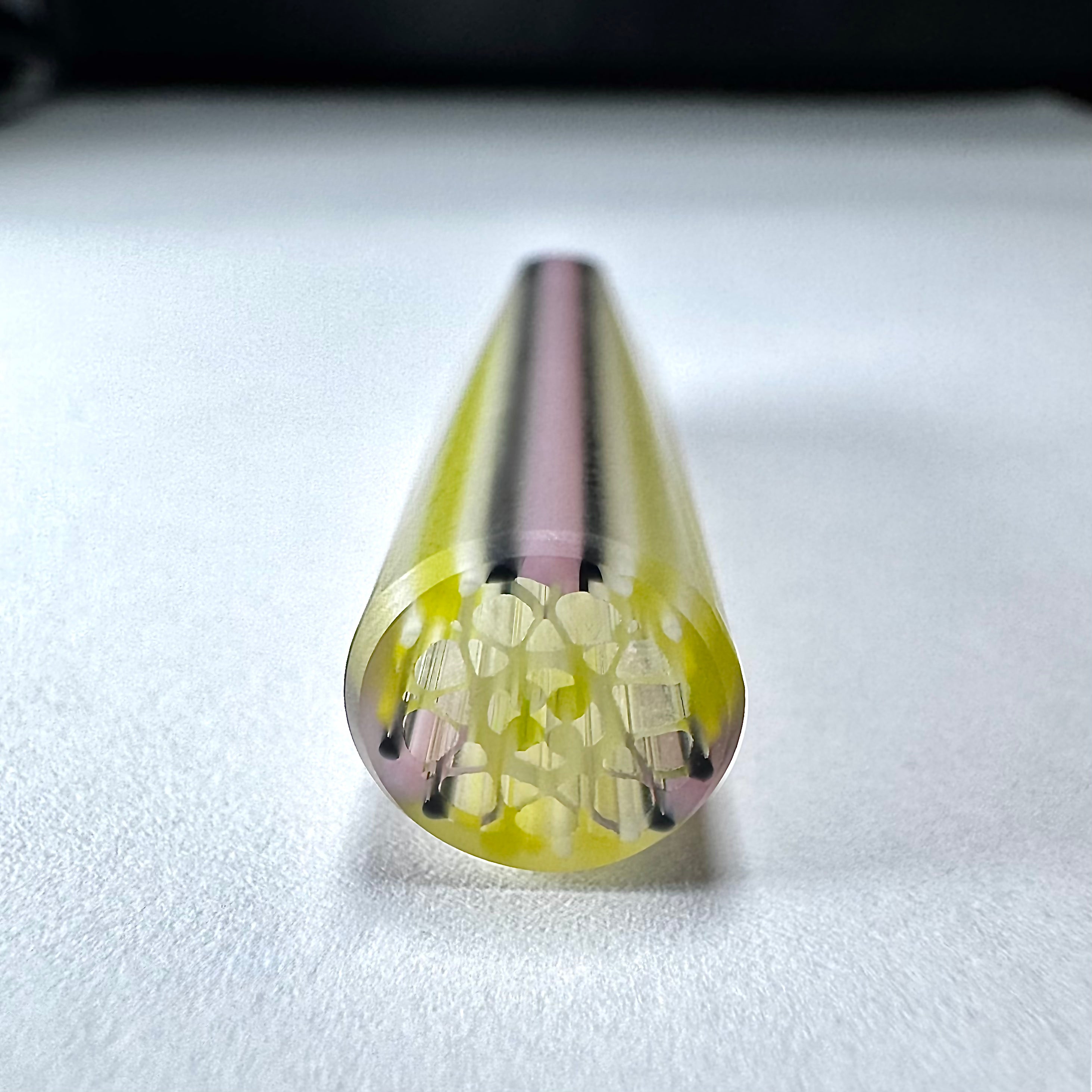 TELE-MAGENTA UV || TRIGON-FACET || #M0120 || SQUID GAMES 1 of 3