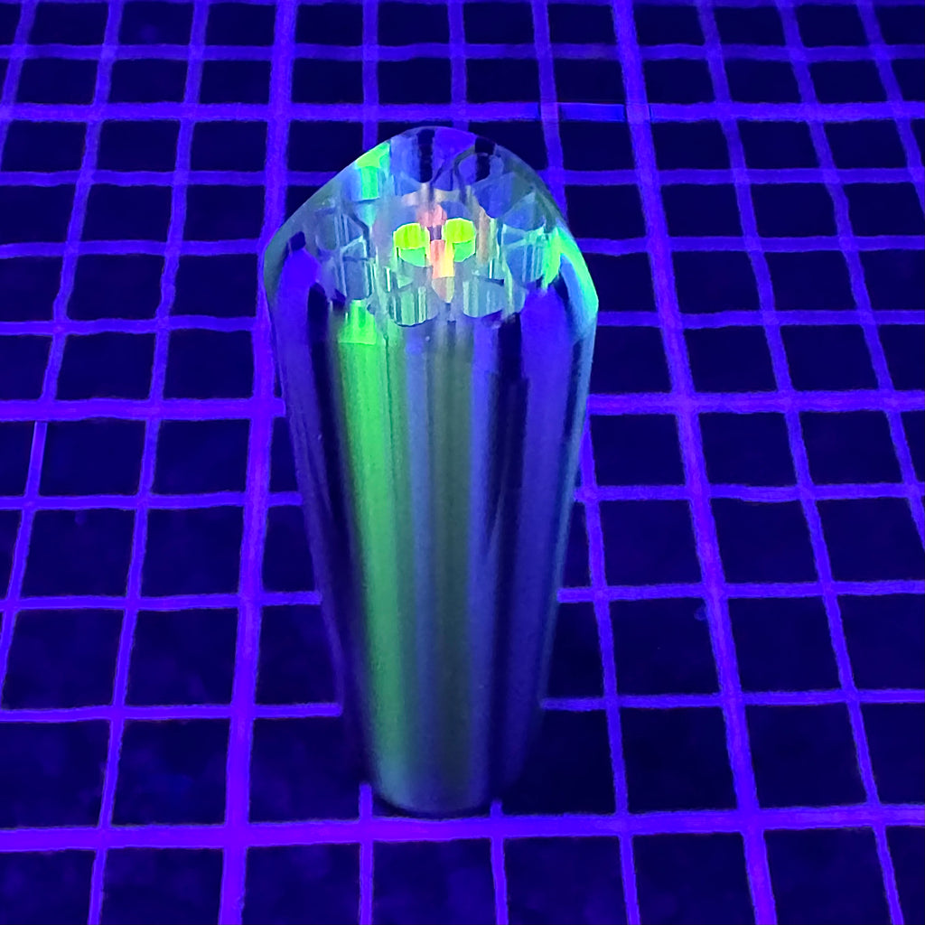 TELE-MAGENTA UV || TRIGON-FACET || #M0120 || SQUID GAMES 1 of 3