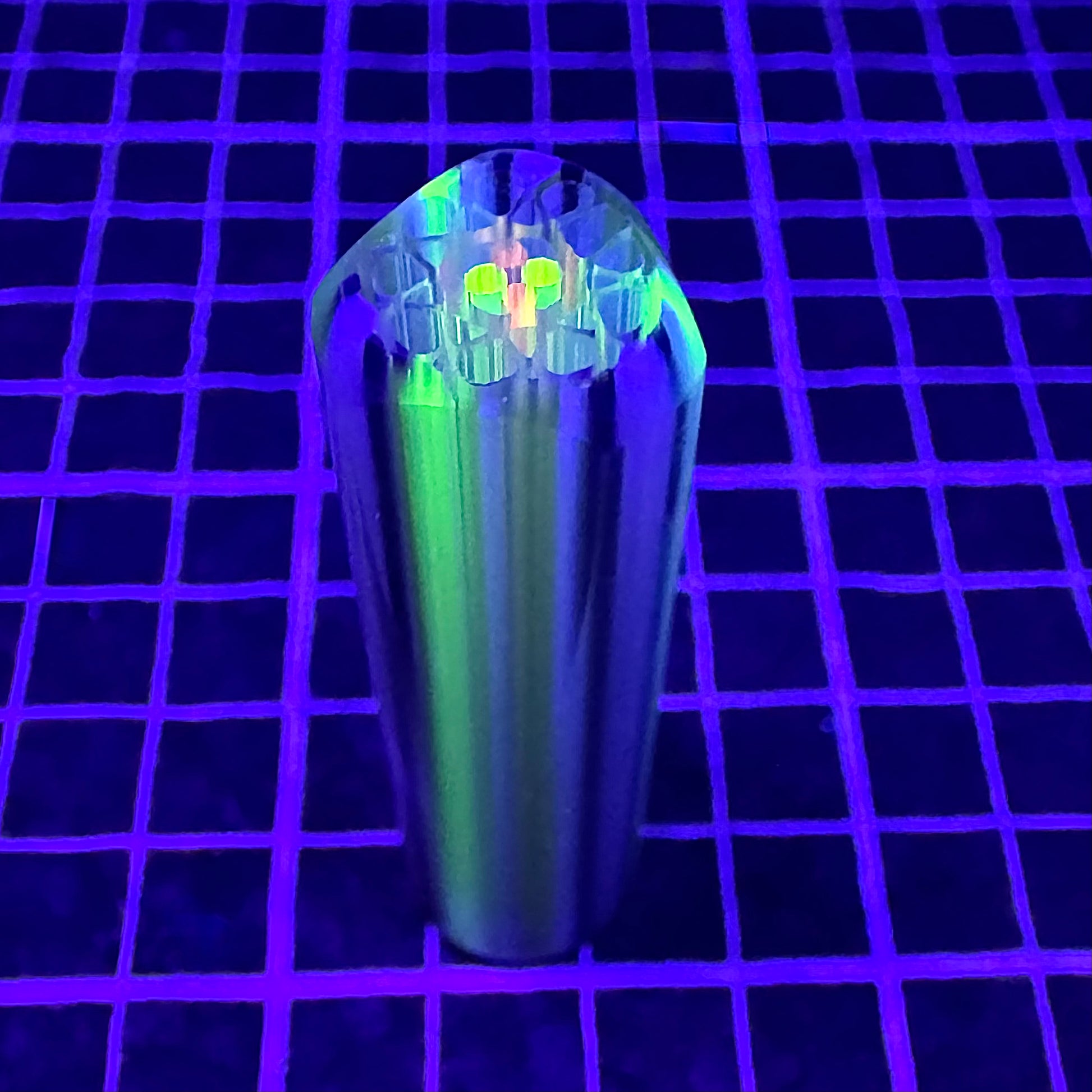 TELE-MAGENTA UV || TRIGON-FACET || #M0120 || SQUID GAMES 1 of 3